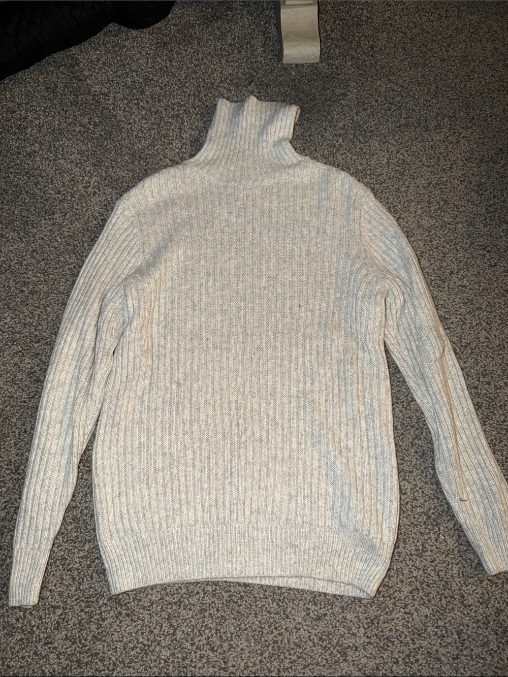 Women’s Ribbed Turtleneck Sweater - Light Gray